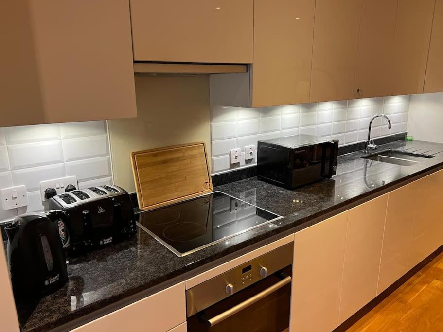 Modern 2 Bed - Olympic Park Stratford Daire Londra Dış mekan fotoğraf
